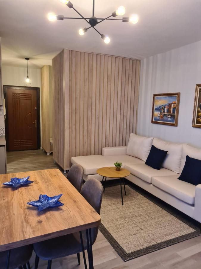Old Beach Apartment Vlora Esterno foto